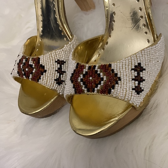 BCBGIRLS Metallic sandals w/bead detail Size 8 - Picture 9 of 16